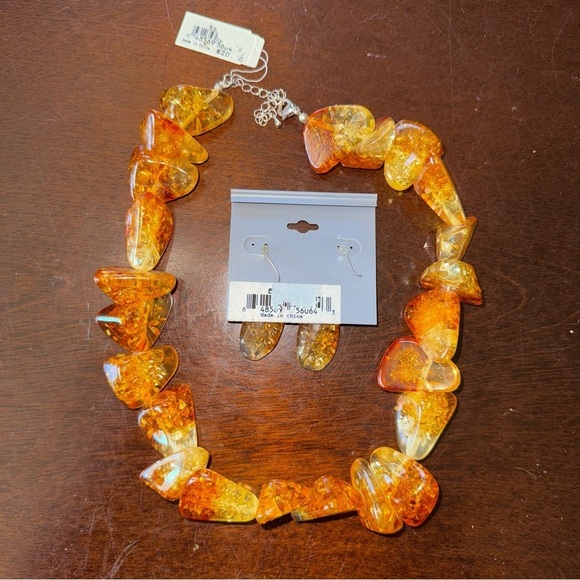 VTG Worthington Bold Collection Necklace & Earrings Set Baltic Amber Look NWT - Picture 4 of 7